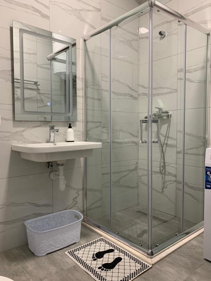 Lovely 1-Bedroom Condo In Tirana Wifi-Netflix-Ac エクステリア 写真